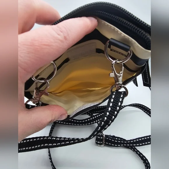 Scout Crossbody Purse - Picture 4 of 4